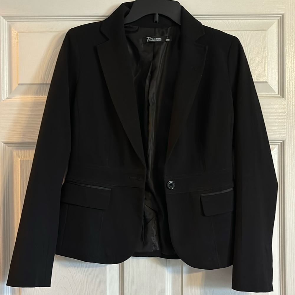 Black small Suit jacket New York and company
